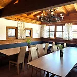 Weinberghof Gruppenhaus Mit Kino, &terrasse By Rentyourhome24 Vakantiehuis *